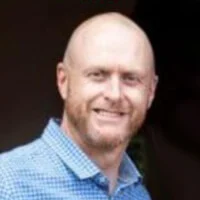 كولين شورت - مدير تنفيذي